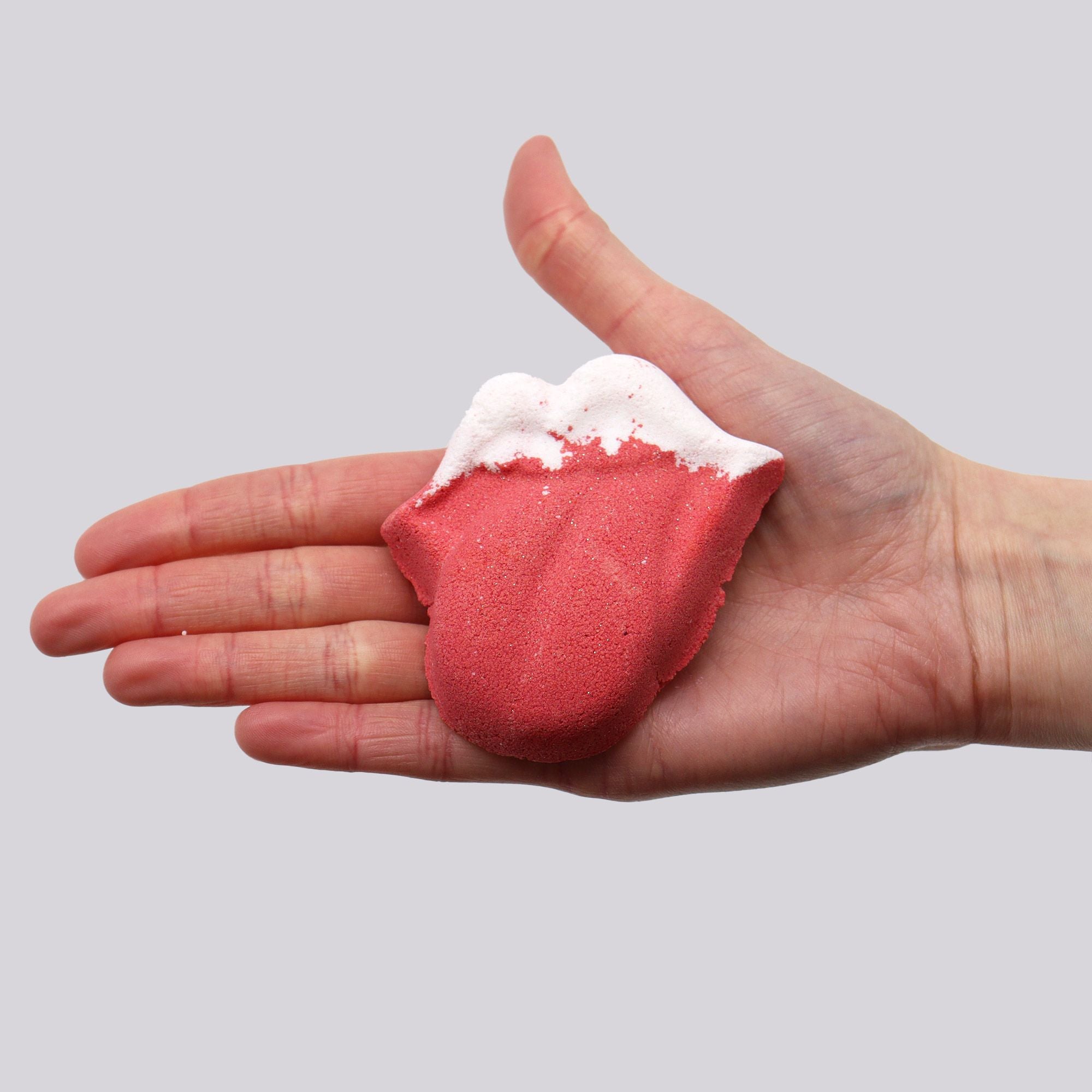 Lips Bath Bomb - Raspberry & Pomegranate | 60g | Velora
