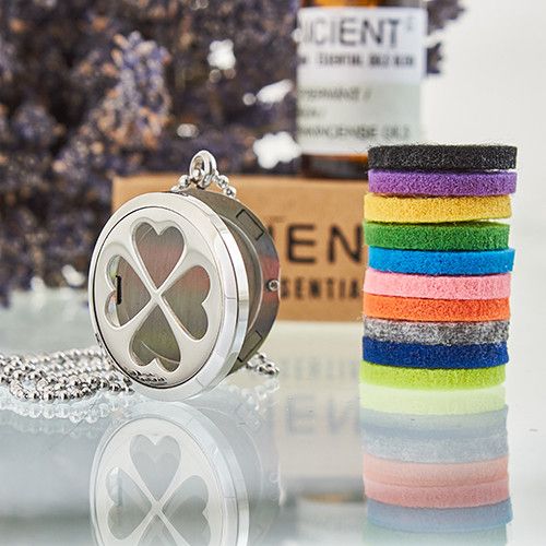 Aromatherapy Diffuser Necklace - Four Leaf Clover 30mm | Velora