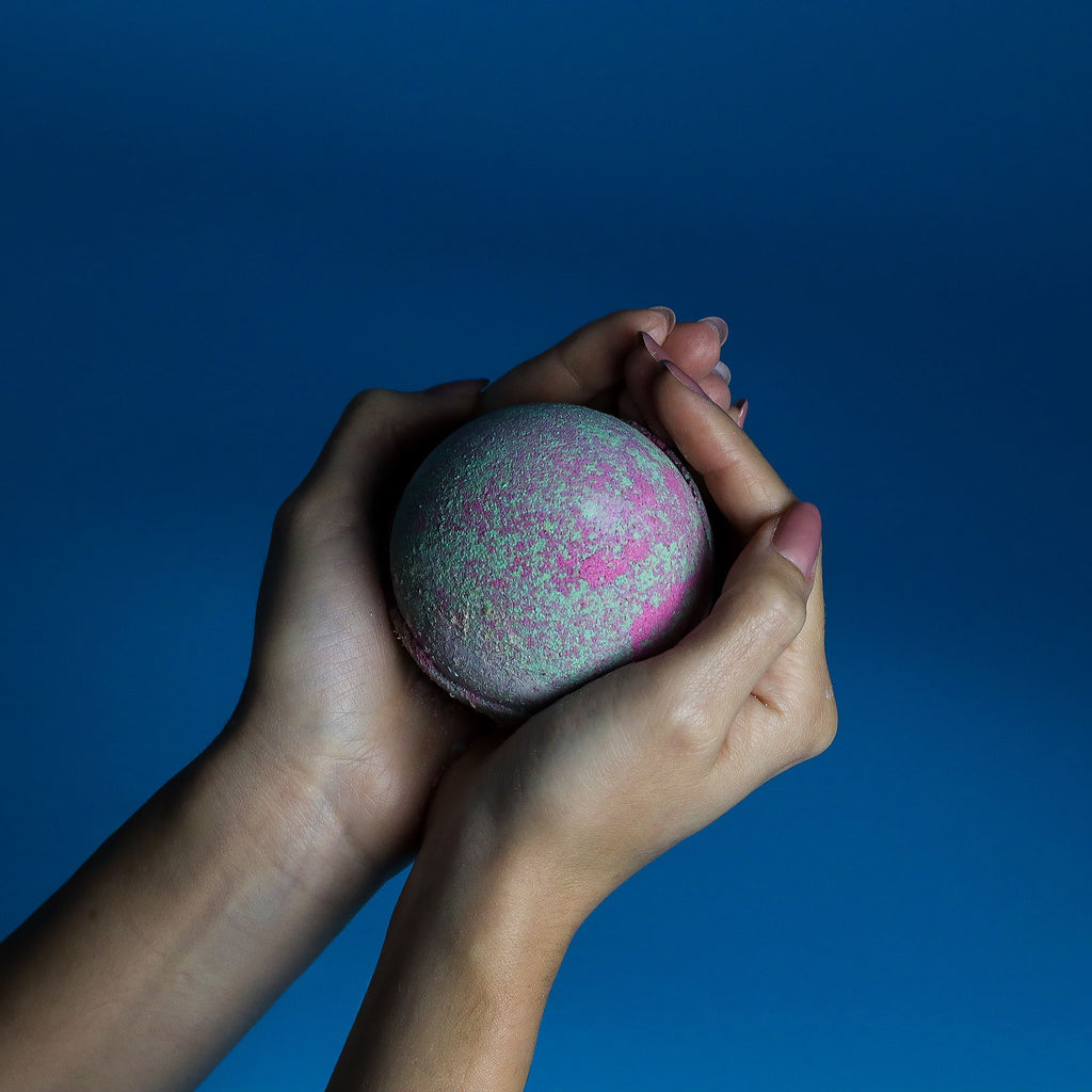 Set of 3 Fruity Rhubarb Bath Bombs | Velora